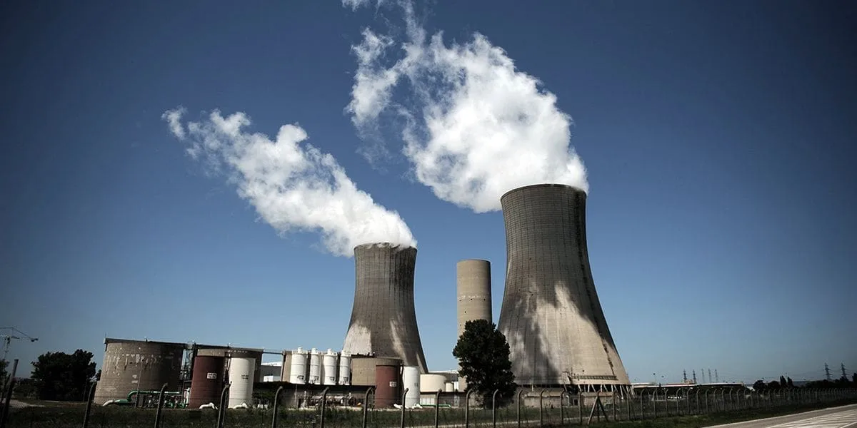 A picture taken on July 9, 2008 shows the Tricastin Nuclear Power Centre in Bollene, southern France. An accidental spillage of waste containing uranium occured on July 8, 2008 at one of France's top nuclear plants. Some 30 cubic metres (over 1,000 cubic feet) of effluents containing 12 grammes (easily less than half an ounce) of uranium per litre spilled out at the Tricastin Nuclear Power Centre.  Residents in southern France were told not to drink water or eat fish from rivers despite tests showing an uranium leak at a nuclear plant was not as serious as previously thought.   AFP PHOTO / FRED DUFOUR FRANCE-ENERGY-NUCLEAR-ACCIDENT FRANCE-ENERGY-NUCLEAR-ACCIDENT FRANCE-ENERGY-NUCLEAR-ACCIDENT