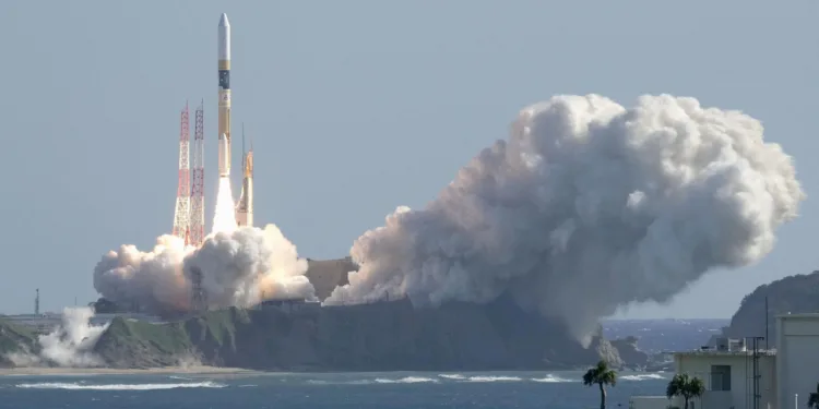 FILE PHOTO: H-IIA rocket carrying the national space agency's moon lander is launched at Tanegashima Space Center on the southwestern island of Tanegashima, Japan in this photo taken by Kyodo on September 7, 2023. Mandatory credit Kyodo/via REUTERS/File Photo