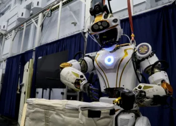 NASA's humanoid robot Valkyrie opens a bag at the Johnson Space Center in Houston, Texas, U.S., November 16, 2023. REUTERS/Evan Garcia