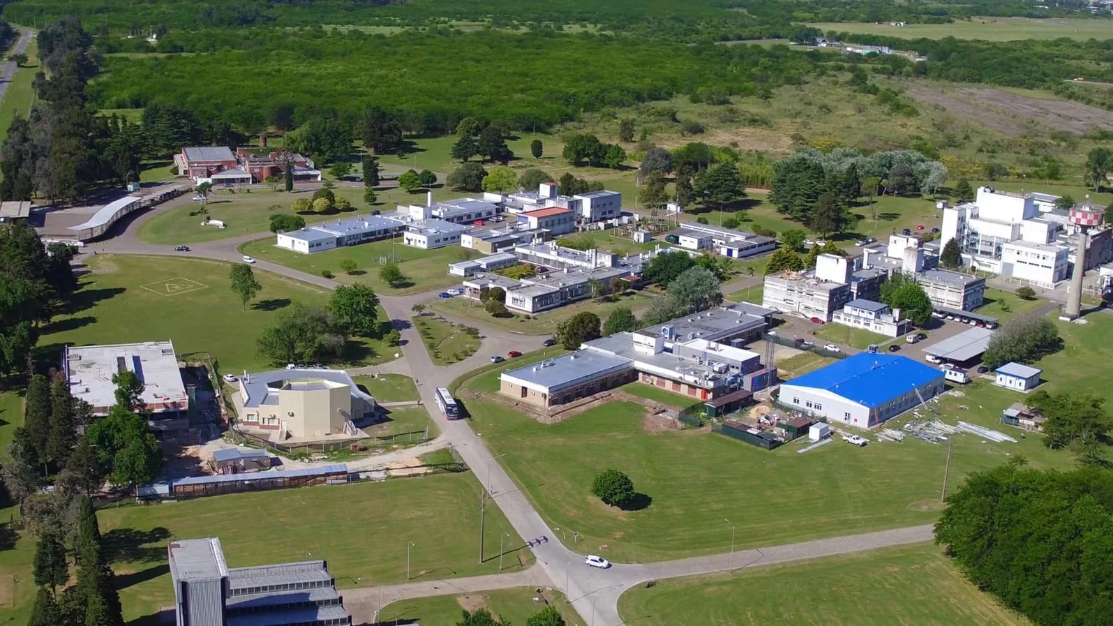 Imagen de centro atómico Ezeiza. privatización nuclear argentina