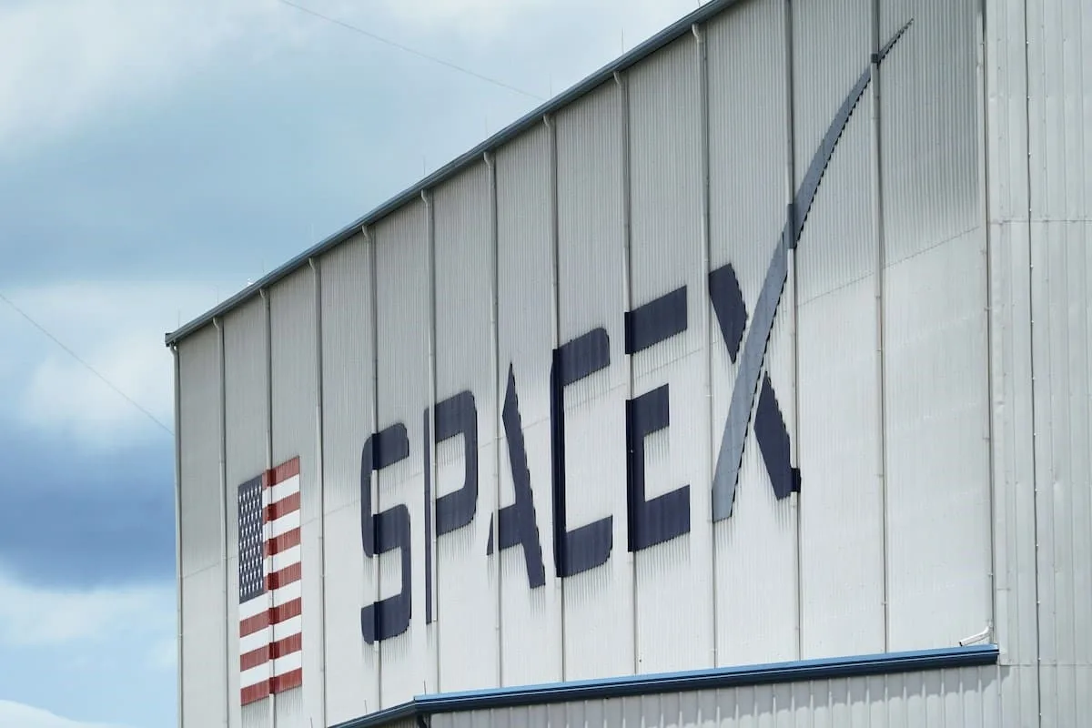 Logo oficial de SpaceX