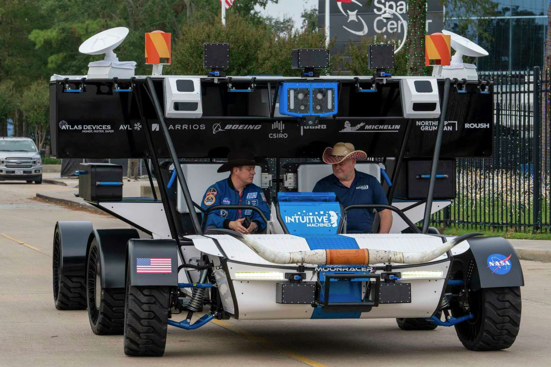 Rover Racer Nasa El rover Moon RACER realiza su primera aparición el Centro Espacial de ...