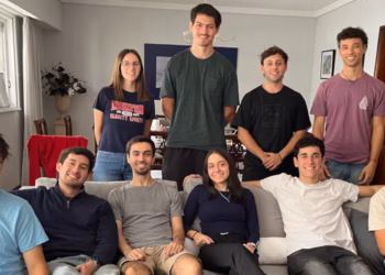 Estudiantes ITBA satélite