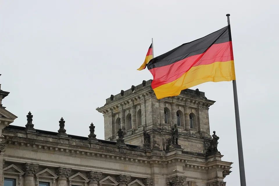 "Por supuesto, somos conscientes de los problemas que enfrenta la economía alemana en este momento, pero aspiramos a volver a la cima" declaró el Canciller de Alemania, Friedrich Merz, en el Palacio Borsig.