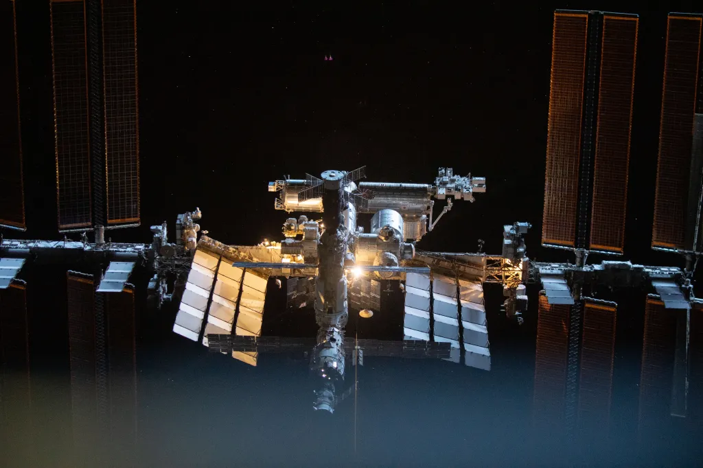 NASA Estación espacial internacional iss eei
