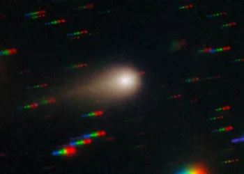 3I/ATLAS Cometa cola