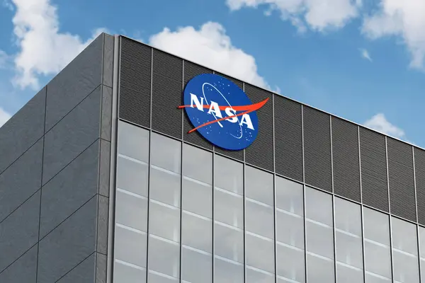 La NASA prohibió a ciudadanos chinos con visas vigentes ingresar a sus centros y participar en programas de investigación.