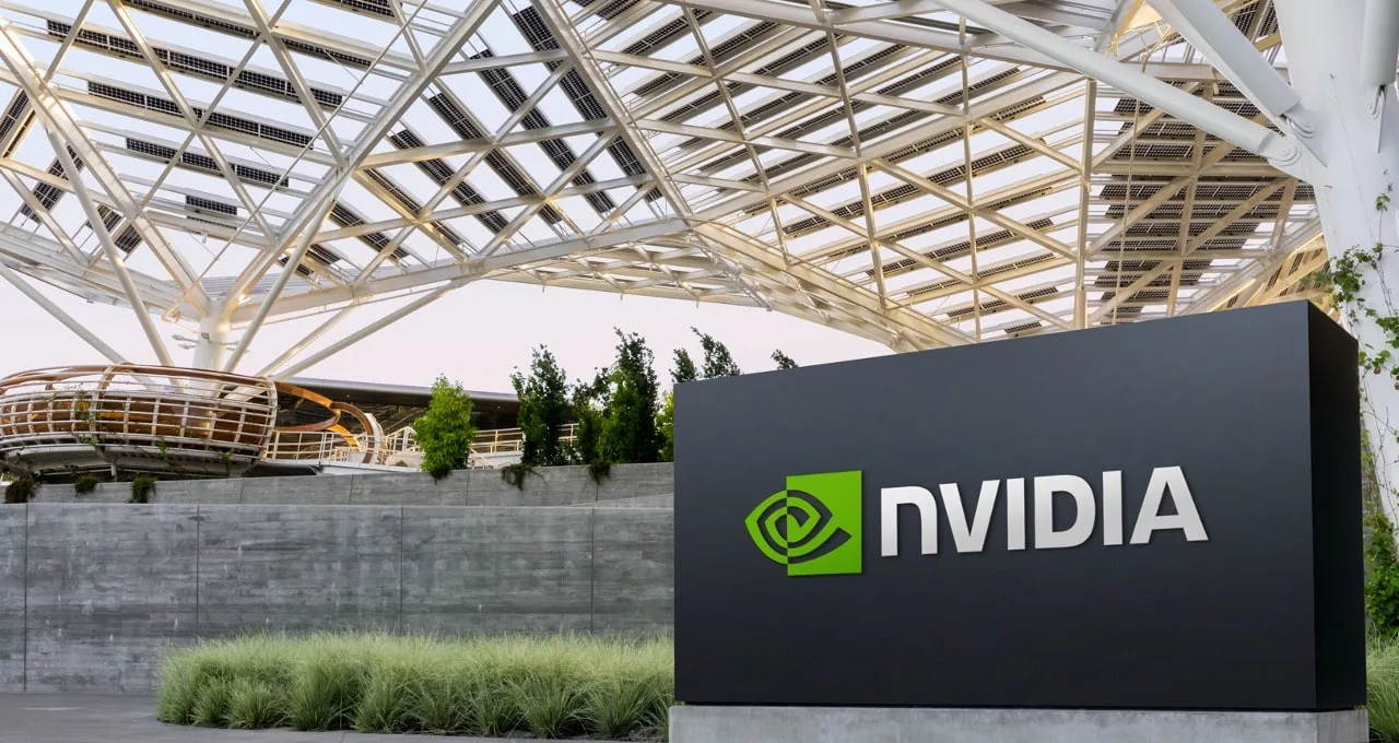 Nvidia acordó con OpenAI una inversión de US$ 100.000 millones y participación financiera a cambio de dotar chips a los centros de datos.