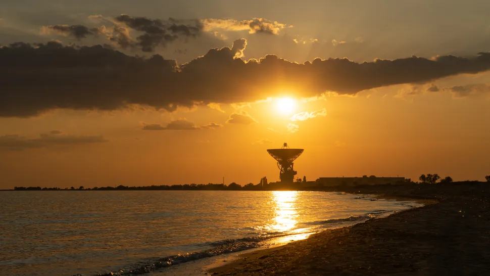 Ucrania destruyó el radiotelescopio RT-70 de 70 metros en Crimea a finales de agosto para impedir que Rusia lo utilizara para comunicaciones militares.