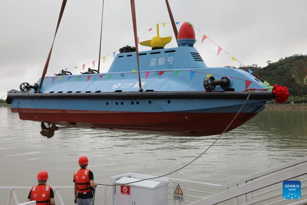 Buque de superficie no tripulado y sumergible de última generación Blue Whate, presentado en abril de este 2025 en la ciudad de Zhuhai.