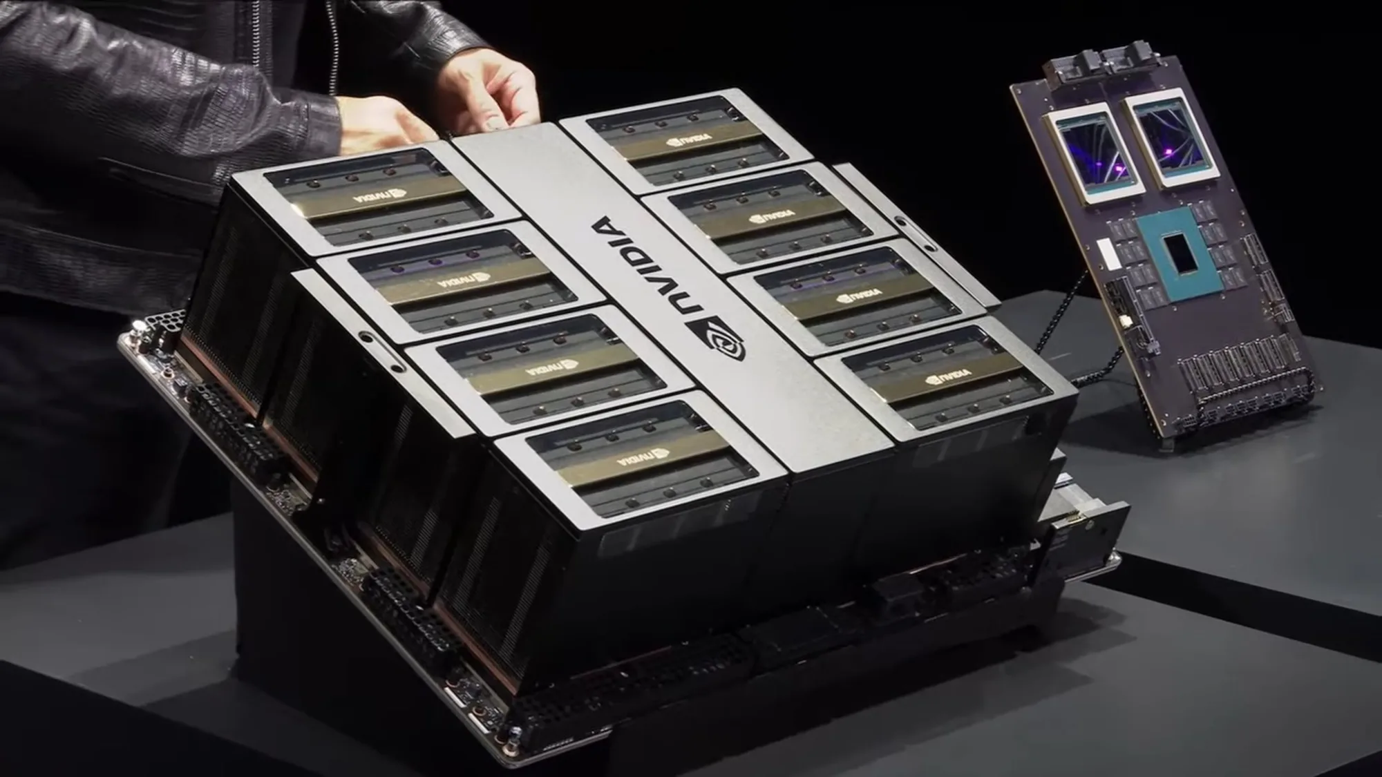 La empresa estadounidense Micron no se pudo recomponer de las prohibiciones impuestas por China y dejará de proveerle chips de infraestructura crítica para el gran mercado de los centros de datos.