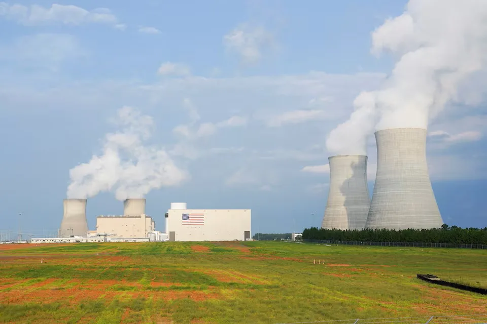 Torres de refrigeración en la central nuclear de Vogtle, en Waynesboro, Georgia, EE.UU., 13 de agosto de 2024.