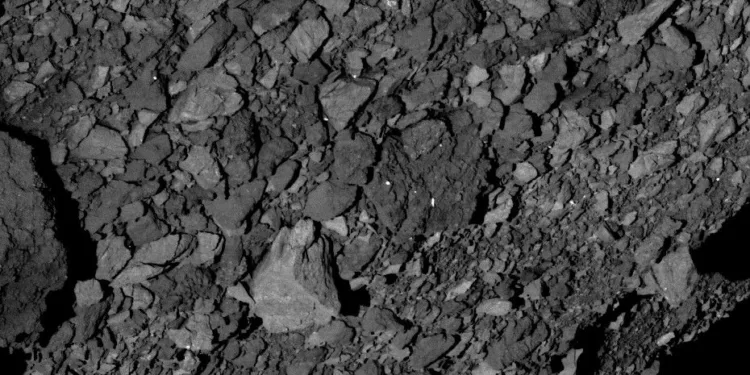 Asteroide Bennu, del que la NASA recolecto muestras pristinas
