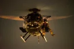 Helicóptero MH-6M Huevo Asesino en vuelo nocturno