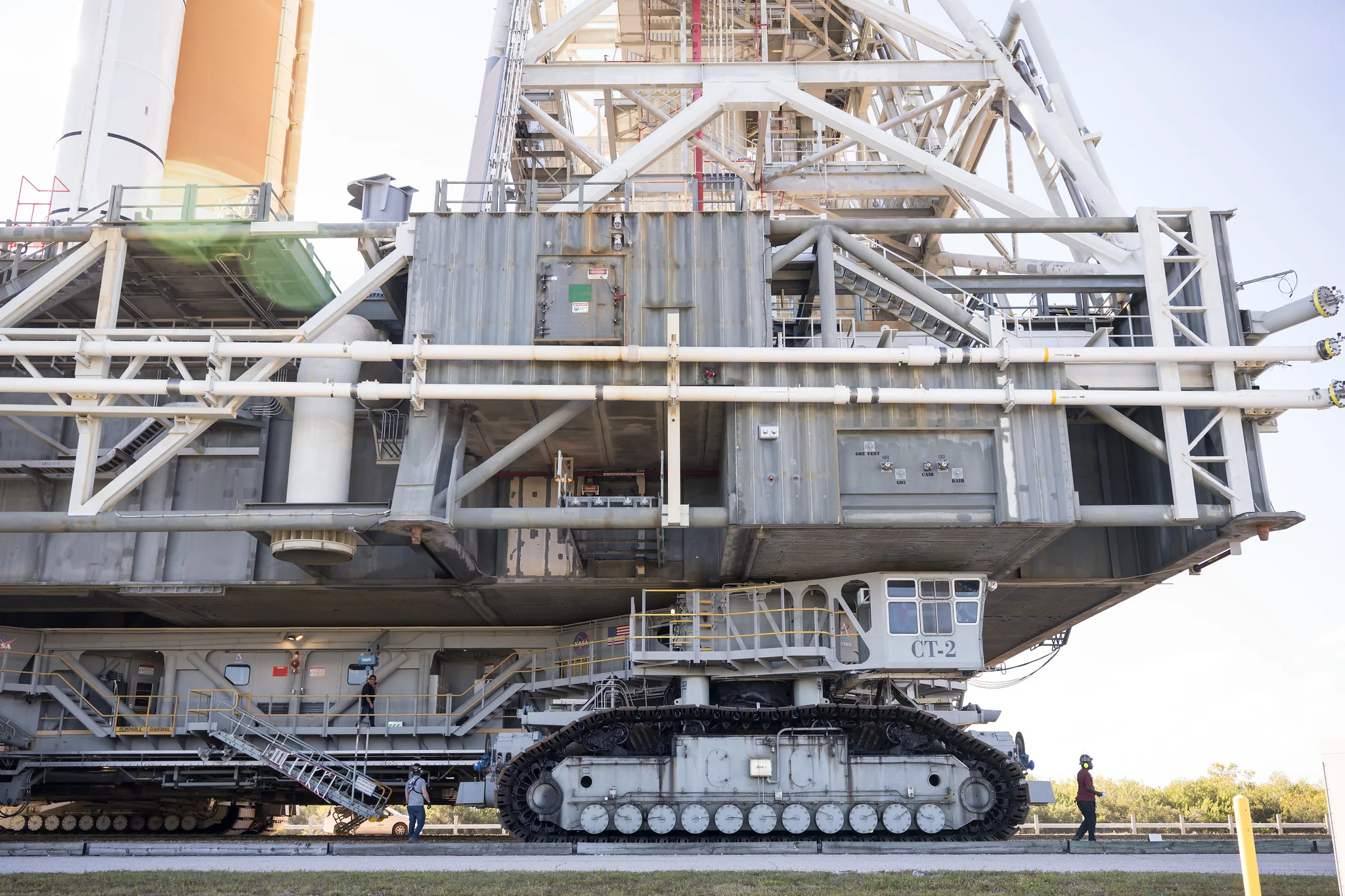 El Crawler-Transporter 2 es el vehículo autopropulsado más pesado del mundo.