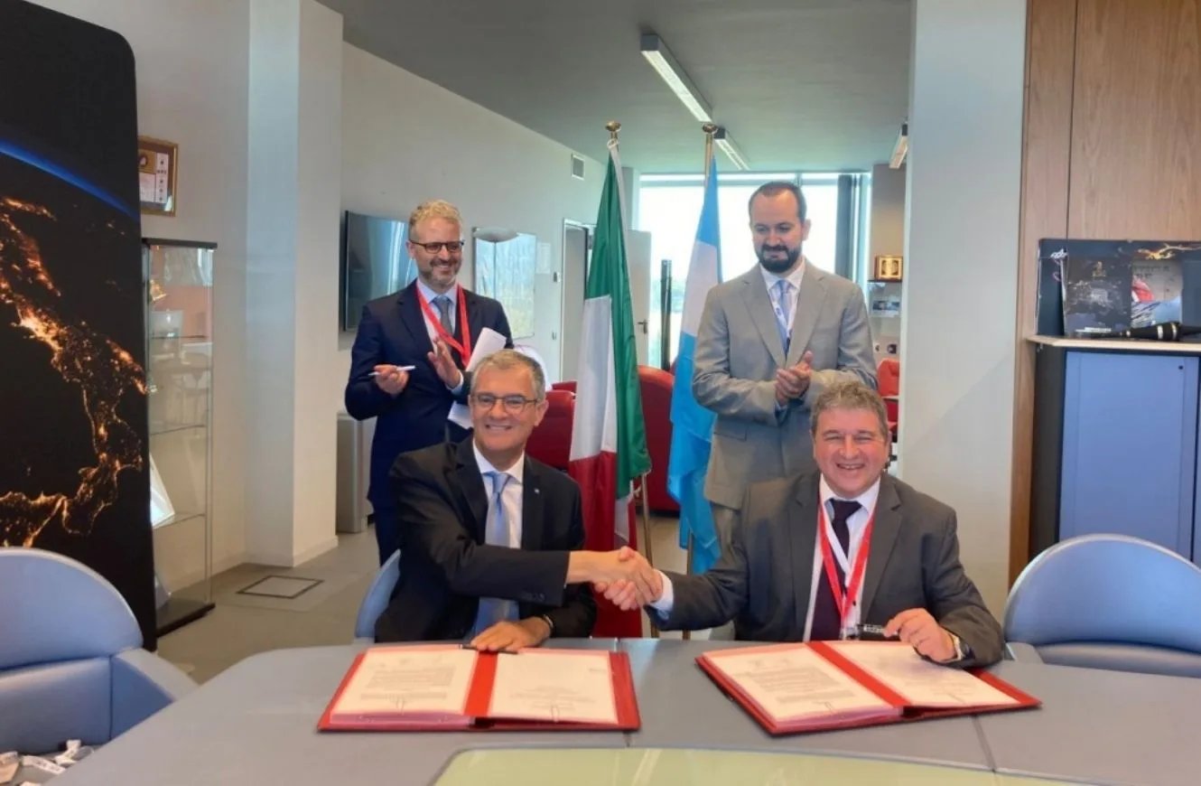 En junio de 2022, el presidente de la Agencia Espacial Italiana (ASI), Giorgio Saccoccia, y el director ejecutivo de la CONAE, Raúl Kulichevsky, firmaron un nuevo acuerdo de cooperación para el pleno funcionamiento de SIASGE.