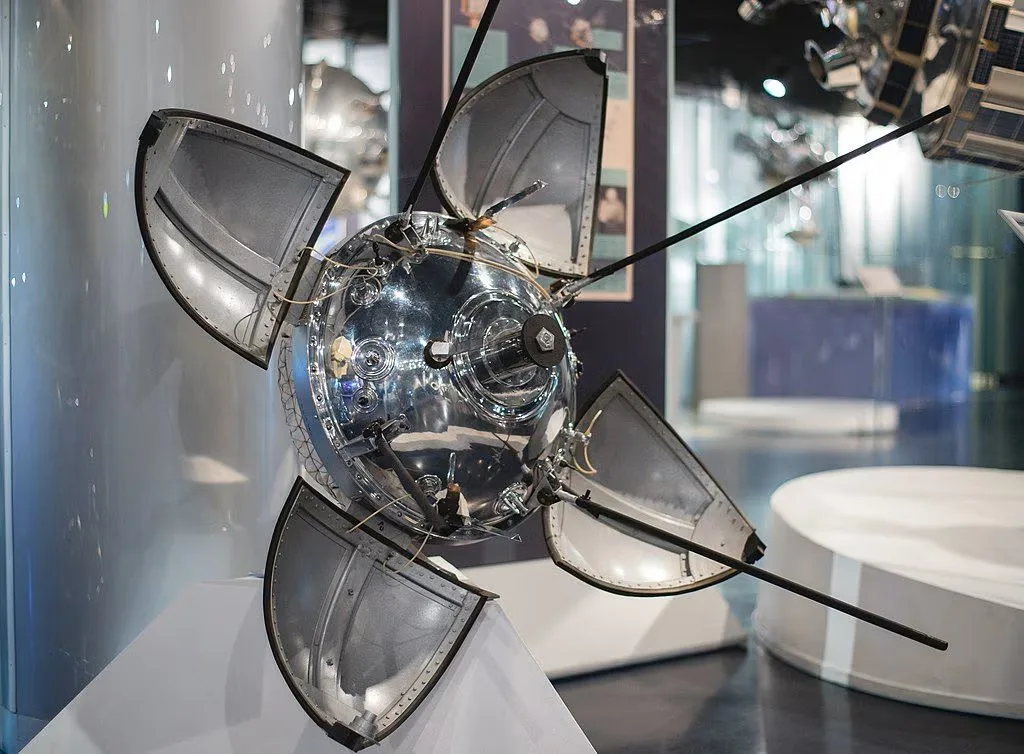 Modelo de la cápsula de alunizaje de Luna 9.