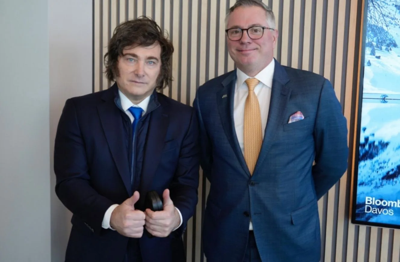 Milei se reunió con Jonathan Cirtain, CEO de Axiom Space, en Davos, Suiza.