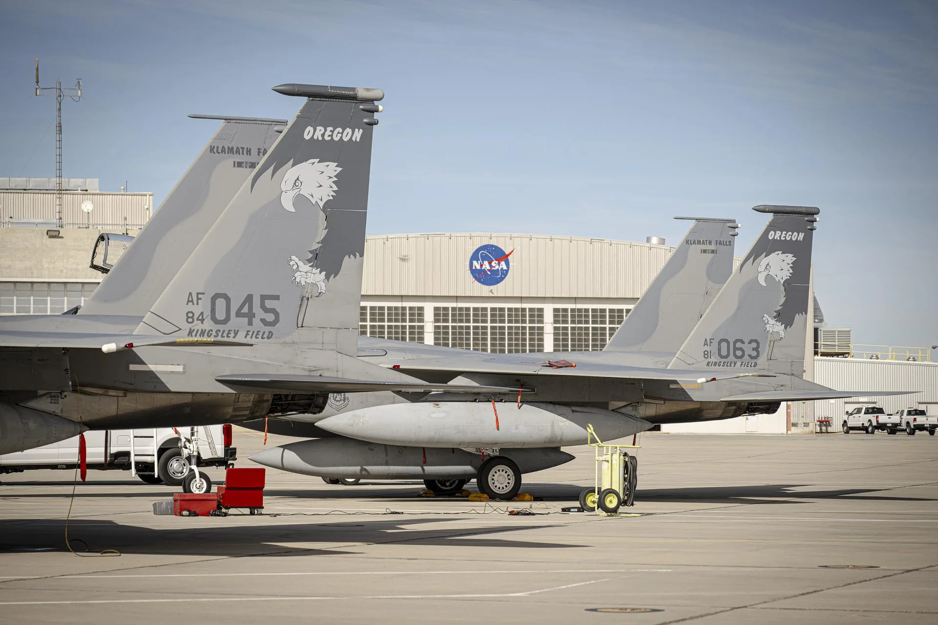 La NASA incorporó dos McDonnell Douglas F-15D Eagle (AF 81-0063 y AF 84-0045) para apoyar la investigación de la agencia espacial estadounidense en vuelos supersónicos.
