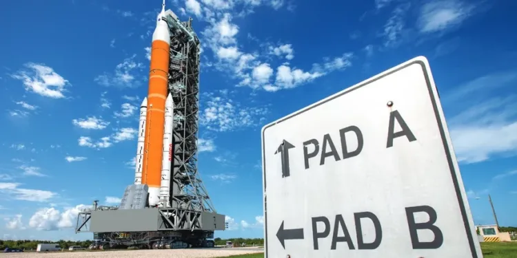 SLS Crawler-Transporter-2.