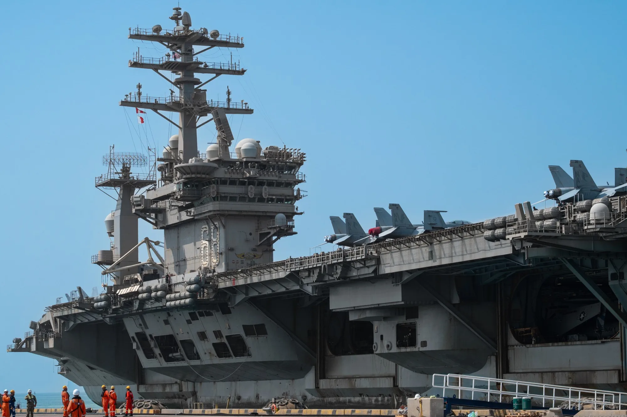 El USS Nimitz (CVN-68) es el portaaviones más antiguo en servicio de la Armada de Estados Unidos.