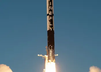 Alpha despega desde la Base de la Fuerza Espacial de Vandenberg, en California.