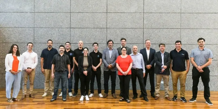 Los principales responsables de Atenea, reunidos junto con Darío Genua, Secretario de Innovación, Ciencia y Tecnología.