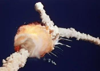 El 28 de enero de 1986, la NASA y el pueblo estadounidense se vieron conmocionados por la tragedia que se desató a los 73 segundos del vuelo de la misión STS-51L del transbordador espacial Challenger.