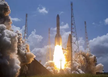 Ariane 6 en versión pesada lanza 32 satélites de Amazon Leo y mete a Europa en la carrera de las constelaciones espaciales.