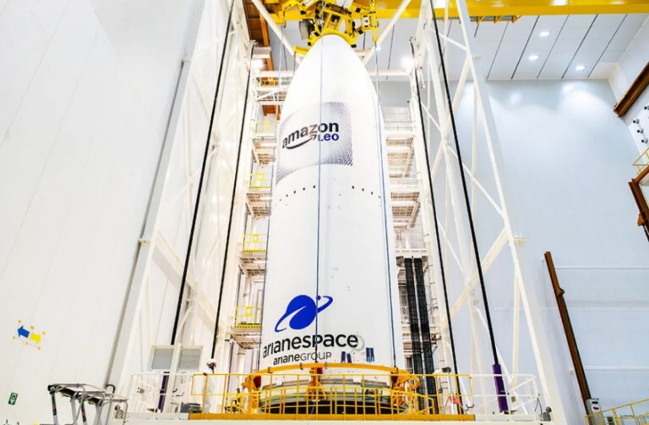 Cofia de Arianespace lista para enviar un nuevo lote de satélites de Amazon Leo al espacio.