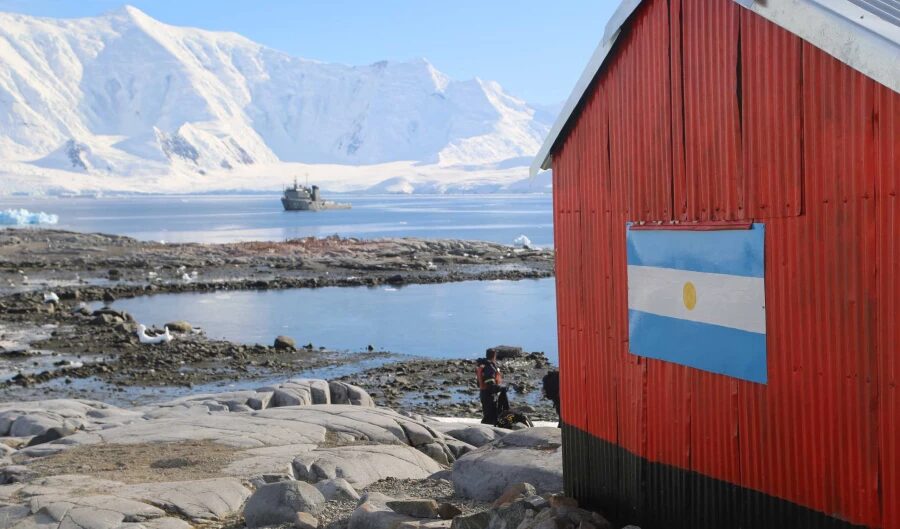 La Dirección General de Investigación y Desarrollo instaló un sistema de receptores en la Patagonia y Antártida Argentina.