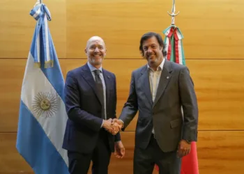 El Secretario de Ciencia y Tecnología recibió al embajador de Italia y firmó un acta para avanzar con cooperación tecnológica.