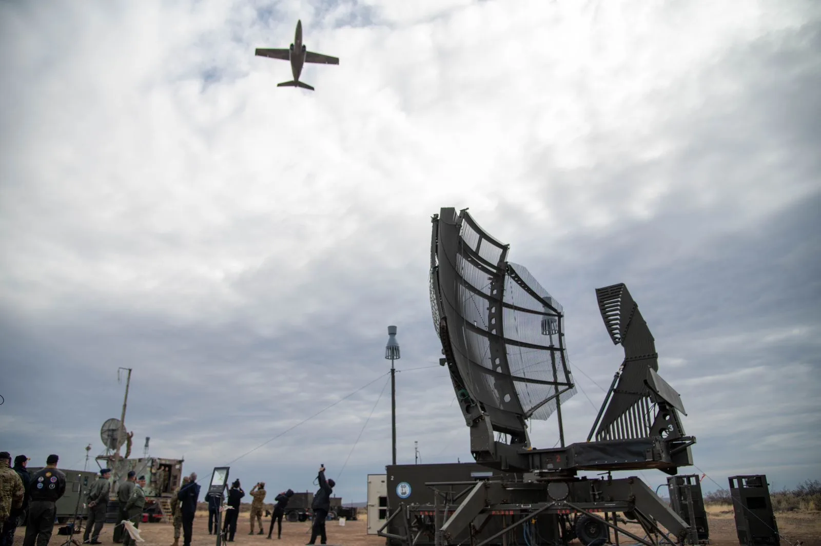 El Ministerio de Defensa incorporó al Proyecto de Ley de Presupuesto 2026 la adquisición de tres sistemas antidrones SIRAF a desarrollar por INVAP.