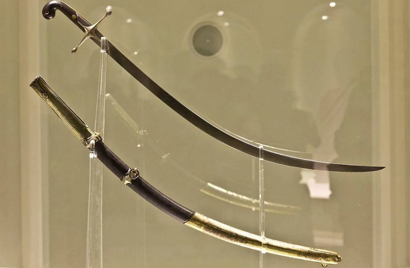 Sable corvo del general José de San Martín, una de las piezas patrimoniales más emblemáticas de la Argentina.