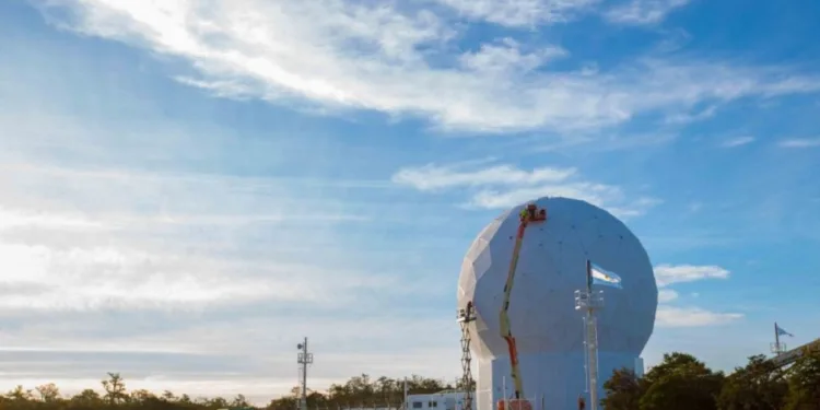 La Estación Terrena de Tierra del Fuego pertenece a la red de la CONAE y se opera en forma remota desde Córdoba. VENG participa en su operación y mantenimiento, dentro del esquema operativo de esa red.