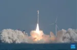 China lanza desde el mar el Smart Dragon 3 y pone en órbita siete satélites en un nuevo guiño a su puerto espacial offshore.