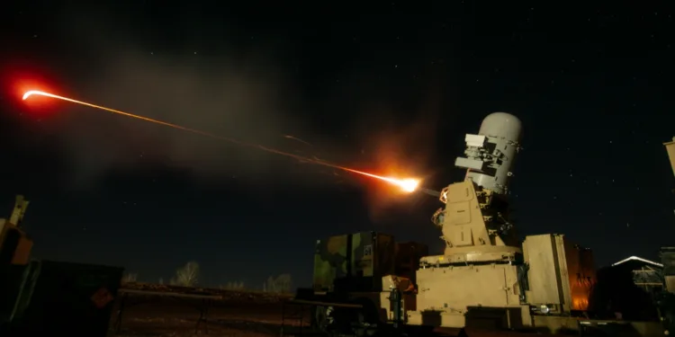 El C-RAM Centurion es un escudo anti-drones que EE.UU. desplegó en Medio Oriente.