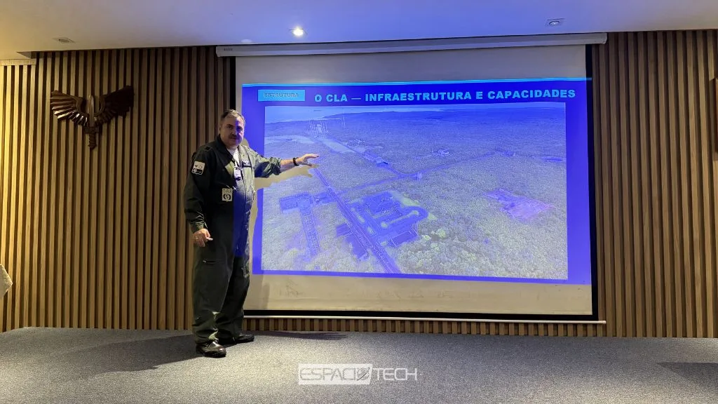 Presentación de las capacidades y el potencial del CLA por parte de su director, Coronel Aviador Adalberto.