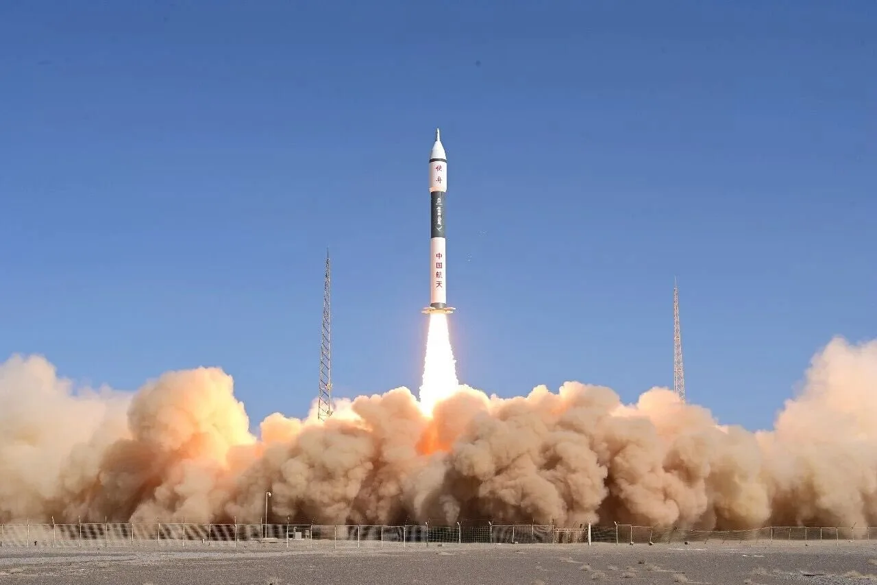 China lanzó el cohete Kuaizhou-11 Y7 con 8 satélites a bordo. El despegue se realizó desde el Centro de Lanzamiento de Satélites de Jiuquan.