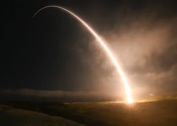 La Fuerza Espacial lanzó el Minuteman III desarmado para probar sus capacidades.