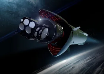 Rocket Lab muestra la cofia reutilizable Hungry Hippo de Neutron mientras avanza su integración final en Virginia.
