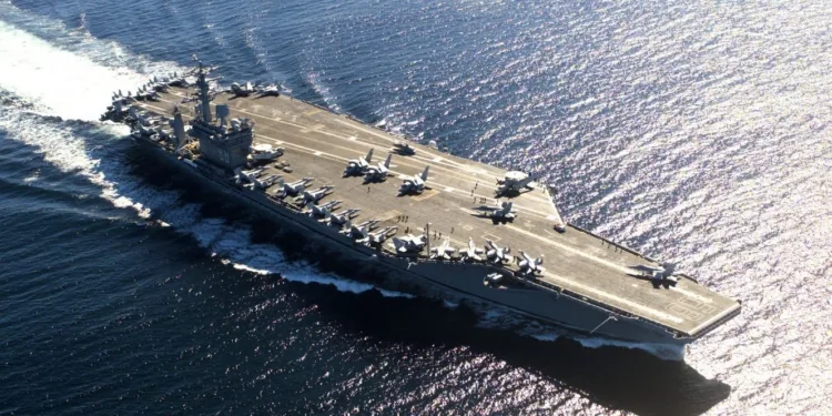 Tras 50 años en servicio, EE.UU. retirará al portaaviones USS Nimitz y puede utilizar sus reactores para alimentar centros de datos de IA.