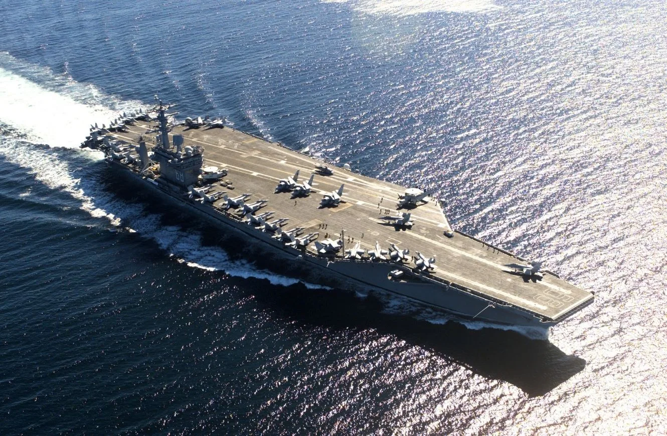 Tras 50 años en servicio, EE.UU. retirará al portaaviones USS Nimitz y puede utilizar sus reactores para alimentar centros de datos de IA.