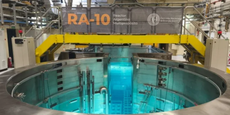 La CNEA presentó el reactor nuclear RA-10 en la Argentina Week celebrada en Nueva York.