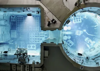 El reactor nuclear RA-10 incorporó la Caja Fría y avanzó hacia su puesta en marcha en Ezeiza.