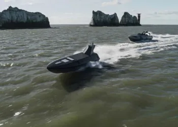 La Armada británica comprará 20 embarcaciones no tripuladas para acelerar su transición hacia una flota híbrida.