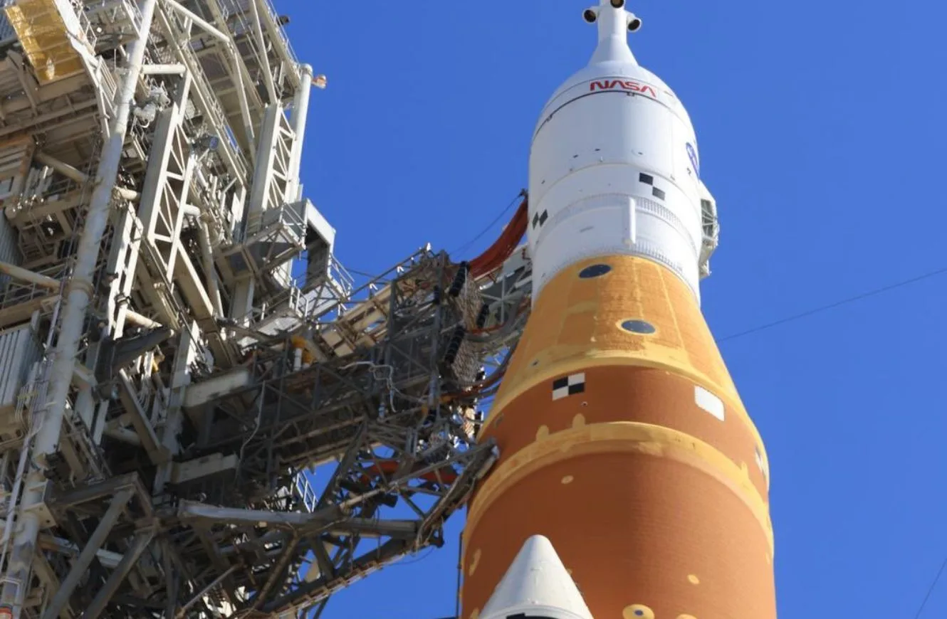 NASA anuncia nueva fecha para que Artemisa II despegue a la Luna con un CubeSat argentino a bordo.