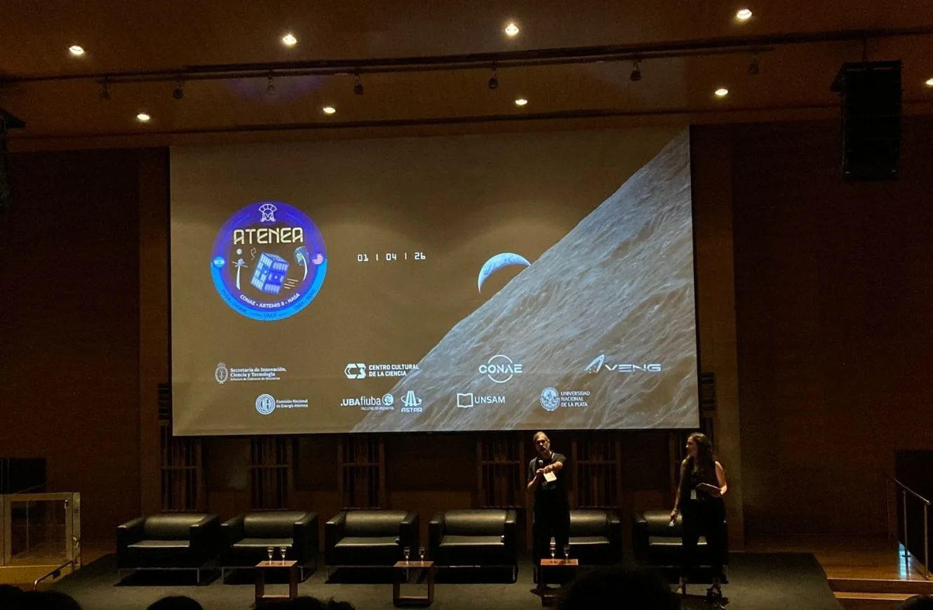 Evento lanzamiento de Artemis II que llevó el satelite argentino ATENEA. Crédito: Antonella Romano