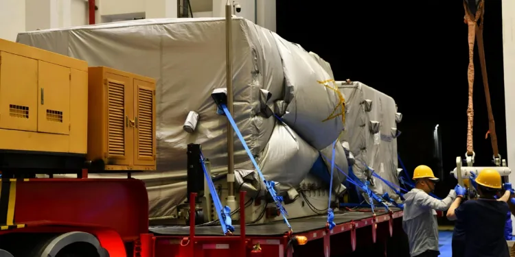 China traslada la sonda Chang’e-7 al sitio de lanzamiento de Wenchang y avanza hacia su misión al polo sur de la Luna.