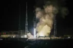 Imagen del cohete chino Long MaImagen del lanzamiento del cohete chino Long March 6, encargado de la misión EO 3, el satélite pakistaní.